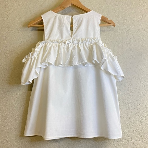 Copper Key Ruffled Cold Shoulder Top Size S - Picture 10 of 11